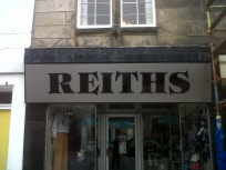 reiths shop sign
